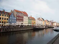 关于丹麦爆冷土耳其，维尼修斯三分雨点燃全场的信息