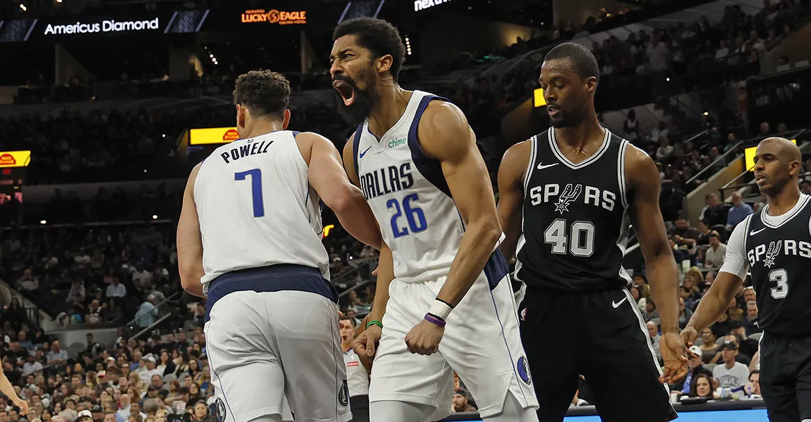 包含篮网B队绝杀独行侠,巴恩斯一己之力扛起全队的词条 包含篮网B队绝杀独行侠,巴恩斯一己之力扛起全队的词条