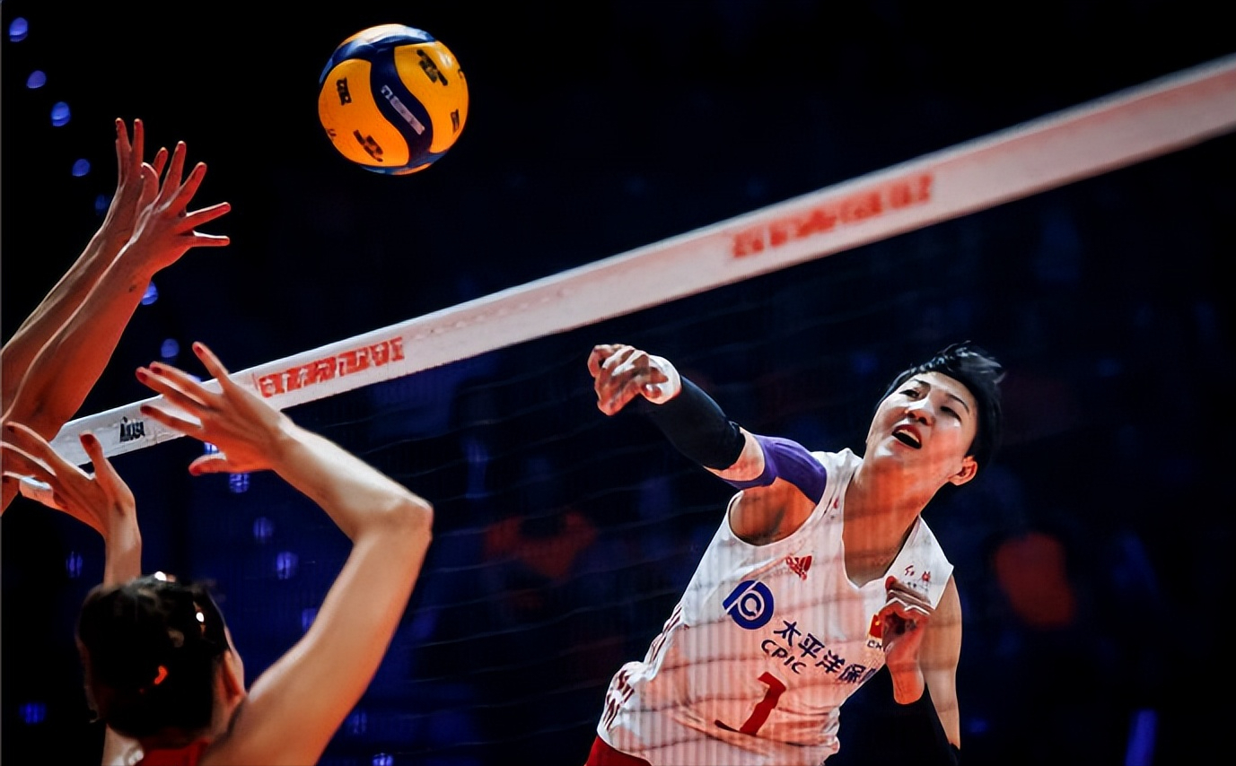 中国队完胜德国队，黄鸭组合高光表现