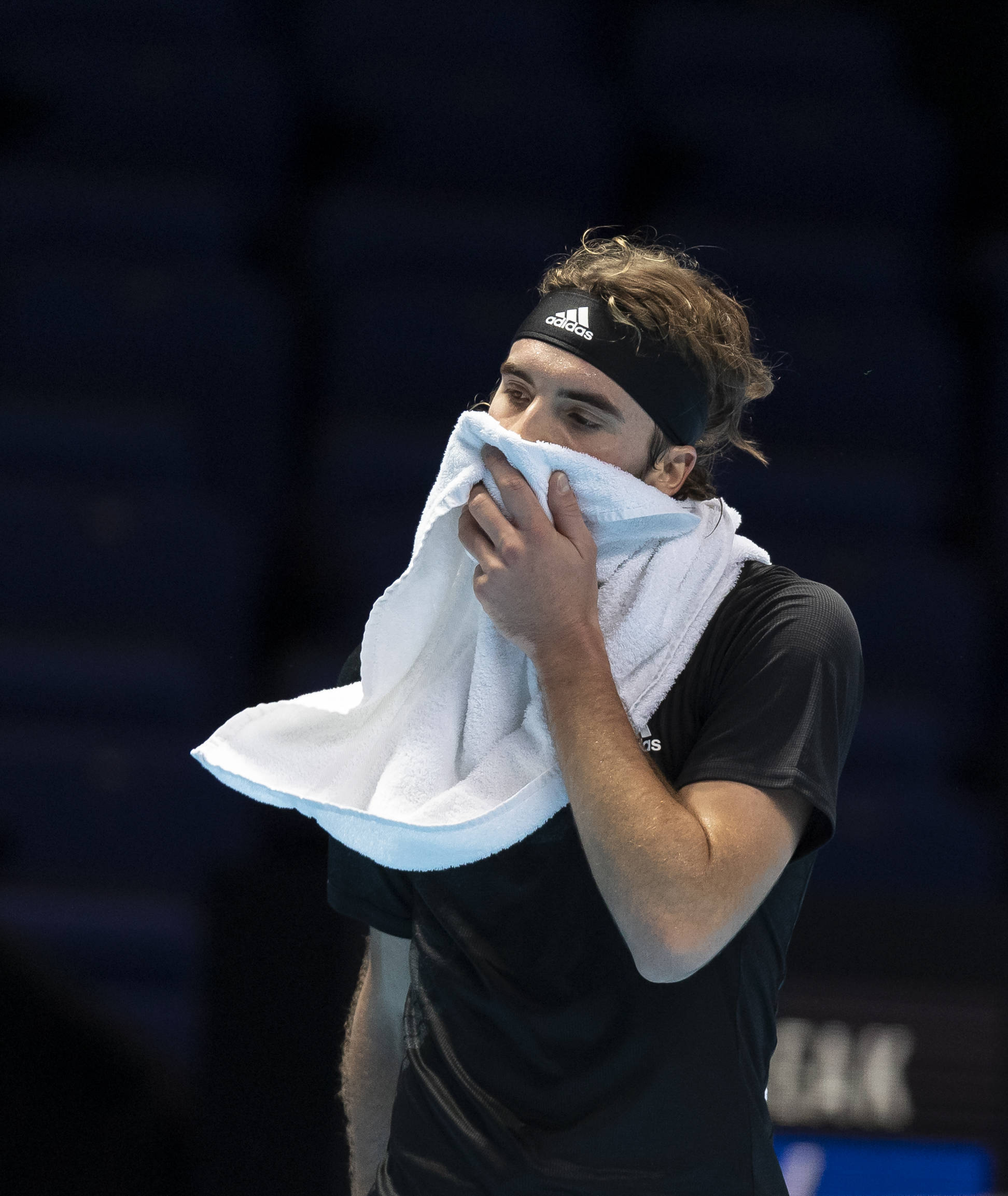 ATP总决赛逆转美网,西西帕斯关键制胜 ATP总决赛逆转美网,西西帕斯关键制胜