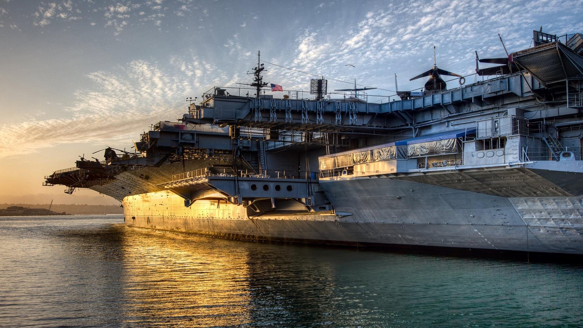 封神夜与寒门突围，赛道如何同时书写两个极端叙事