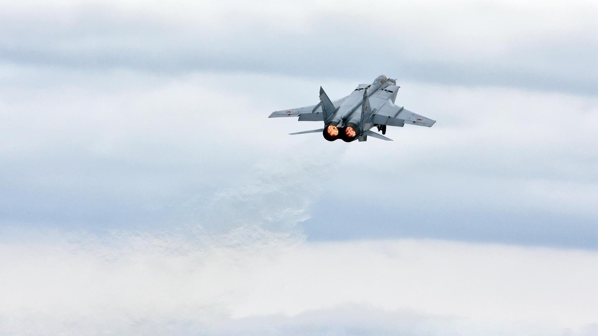 一球定音,如夜之诗,克莱·汤普森如何以射手之姿掌控欧冠半决赛级别的命运之战