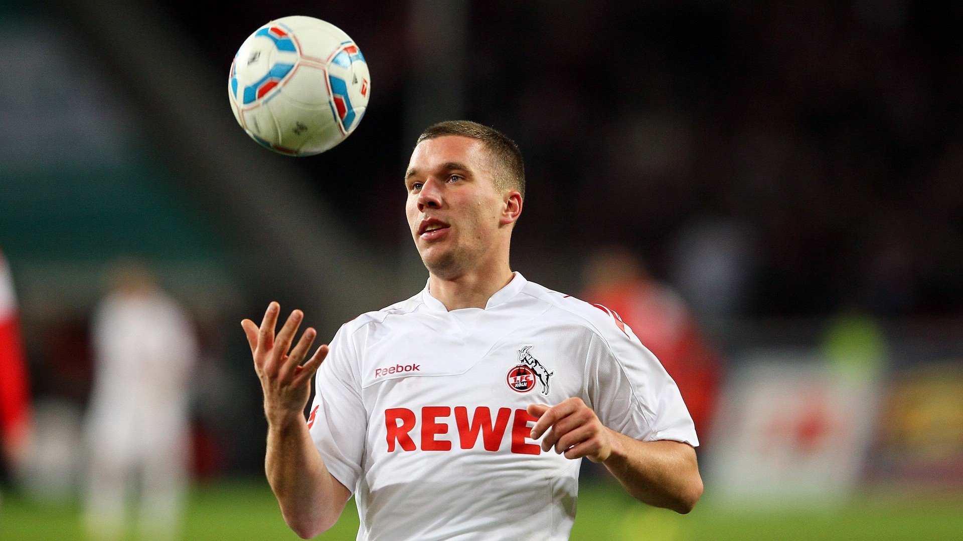 一球定音,如夜之诗,克莱·汤普森如何以射手之姿掌控欧冠半决赛级别的命运之战