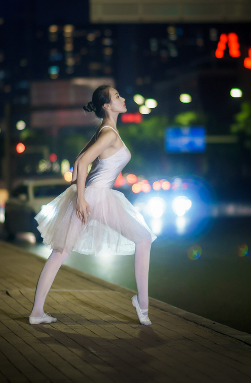 拉梅洛绝境爆发点燃赛场,山西队生死战逆转老鹰