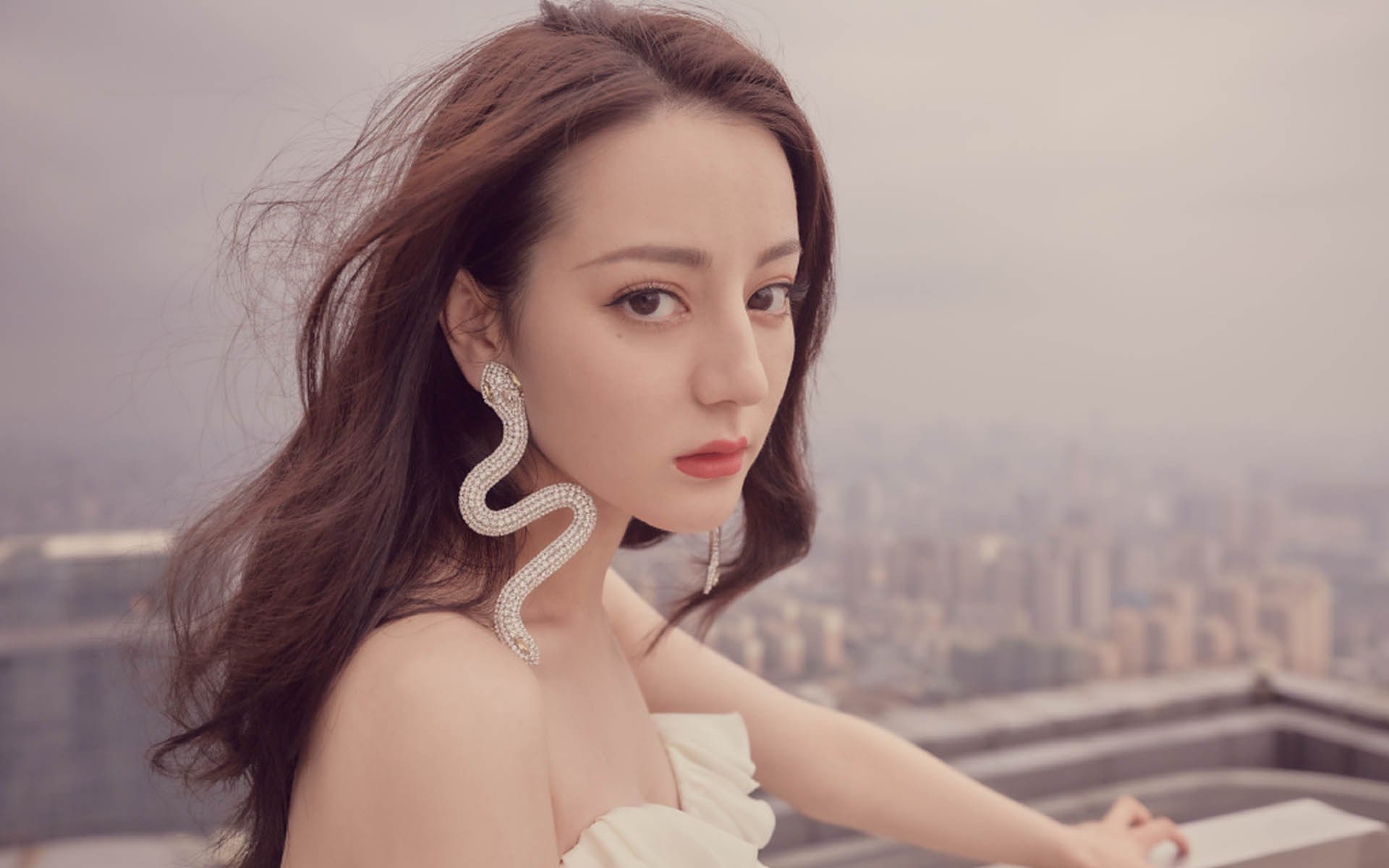 两种华丽，维尼修斯的火焰与瑞典的寒冰